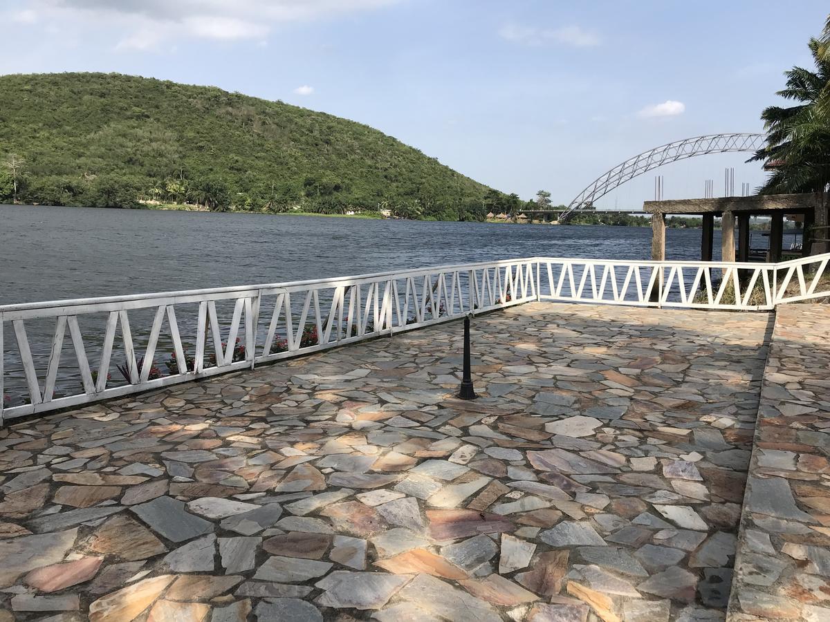 Akosombo Continental Hotel Exterior foto